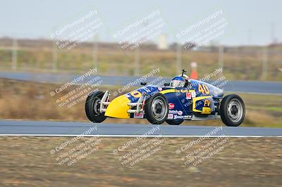 media/Jan-26-2025-CalClub SCCA (Sun) [[cfcea7df88]]/Group 7/Qualifying/